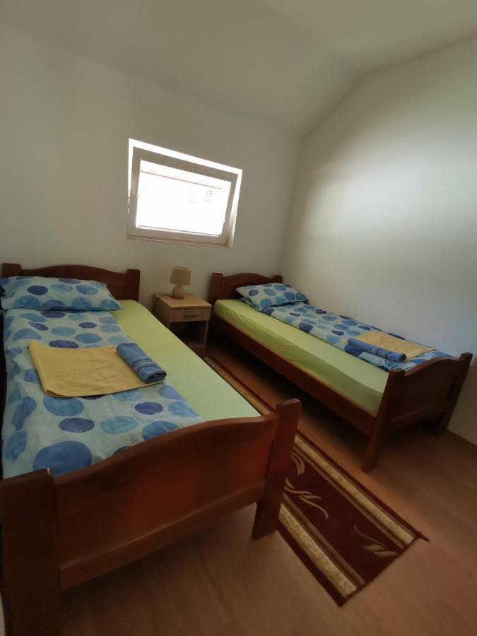 Apartment Osmajic Pluzine Luaran gambar
